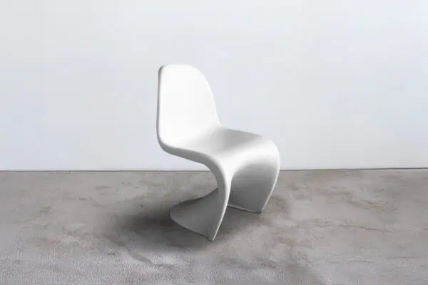 Sedia Panton Chair design moderno per eventi e ambienti creativi