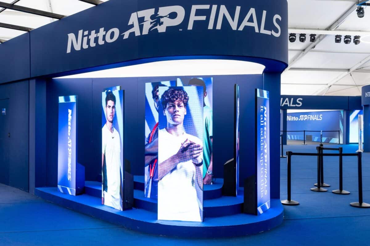 Noleggio totem Ledwall per fiere ed eventi, massima visibilità senza acquisto, ideale per promozioni e presentazioni di grande impatto visivo. Soluzione professionale e flessibile per ogni esigenza.