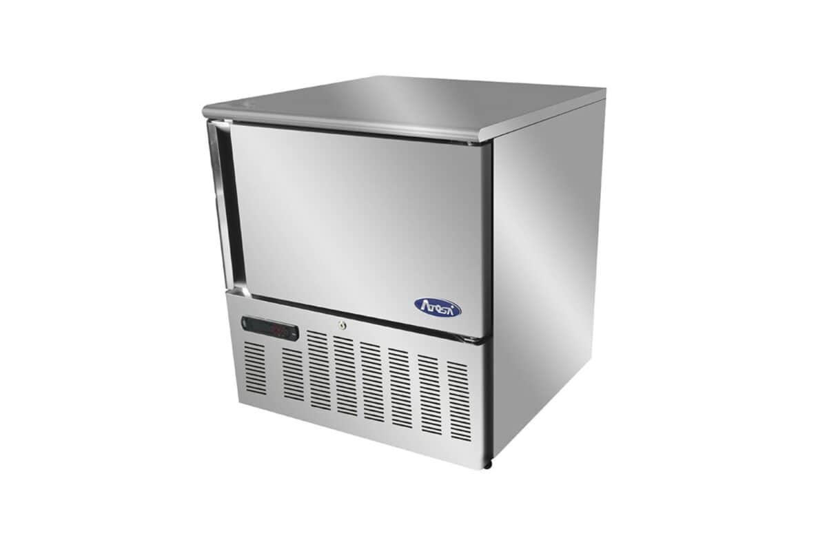 Noleggio abbattitore a temperatura fornito di 5 teglie GN 1/1