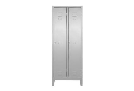 Armadietto spogliatoio a due ante con chiave e feritoie di aerazione, soluzione modulabile per eventi.