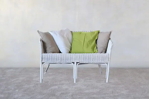 Divanetto Vimini Bianco con Cuscino