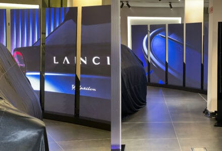 led wall totem roadshow lancia yspilon