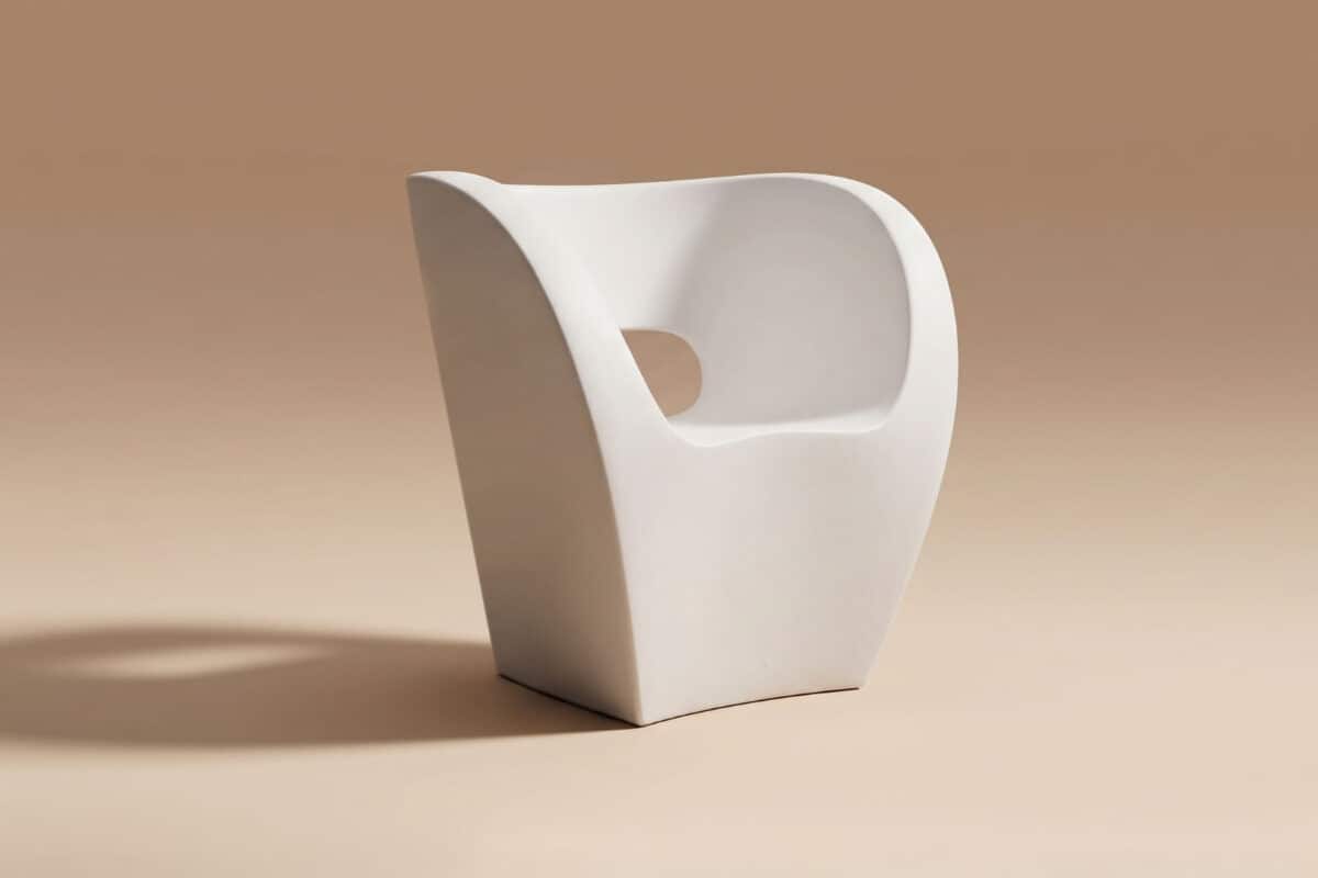 Foto sito divani beige - noleggio_poltrona_little_albert_bianca_