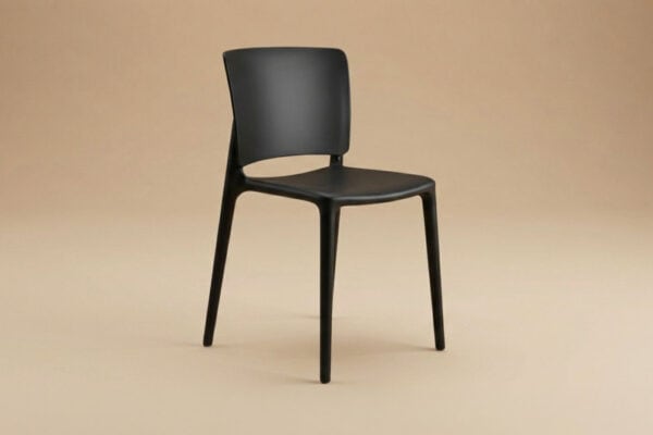 Sedia moderna nera con schienale e seduta imbottita, design minimalista, ideale per arredamento di interni eleganti e funzionali.