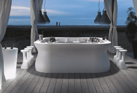noleggio reception desk bancone bar bartolomeno dritto bianco luminoso