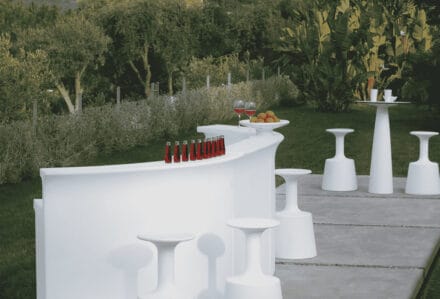 noleggio reception desk bancone bar curvo bianco luminoso