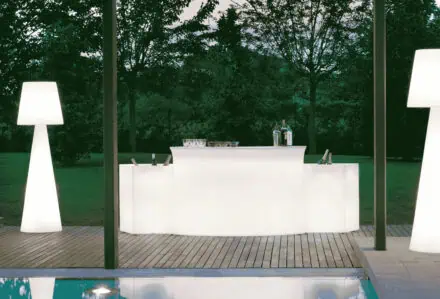 noleggio reception desk bancone bar curvo bianco luminoso