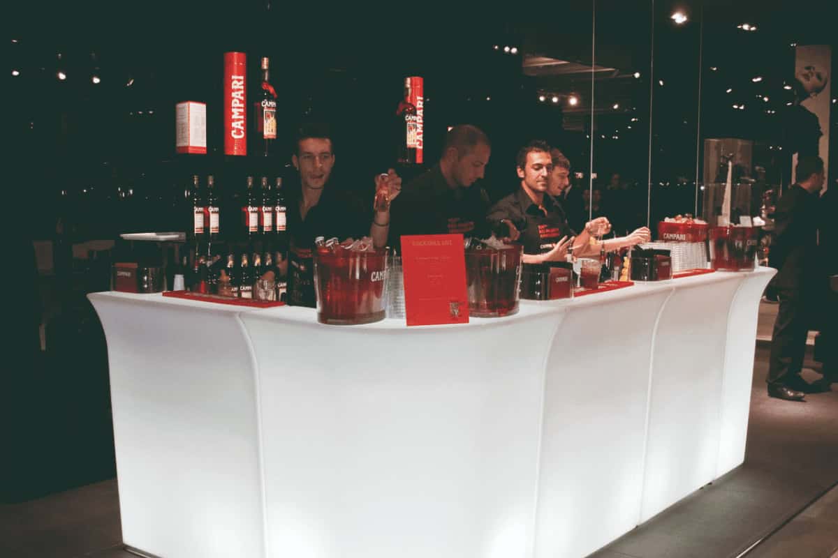 noleggio reception desk bancone bar jumbo bar luminoso per esterno