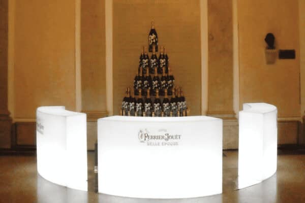 noleggio reception desk snack bar bianco luminoso